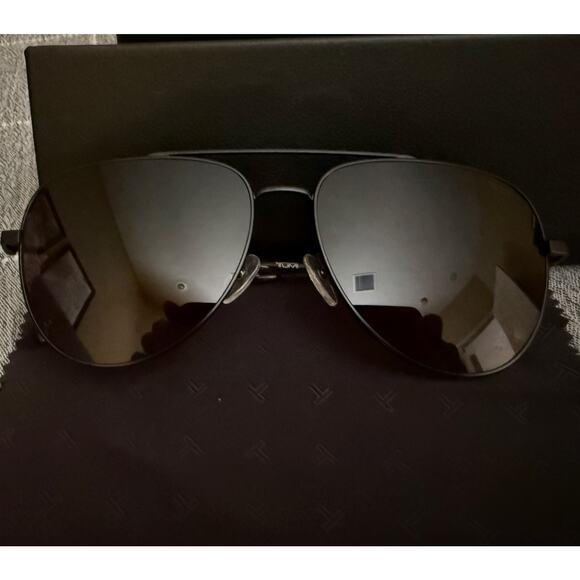 NEW Tumi Sunglasses Mens Black Aviator Made in Japan 59mm Case Cleaning Cloth - Picture 11 of 13